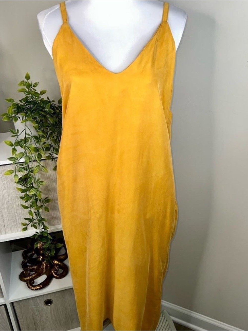 Lovestitch Cupro Halter Tie Back Dress Medium Mustard Gold Resort Vacation - Picture 12 of 14